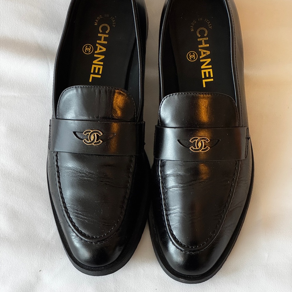 Chanel Black Leather Loafers for Women or Men - Picture 2 of 6